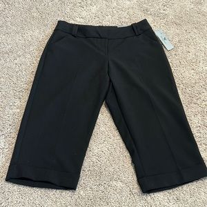 Woman’s Worthington Petite Size 8 Professional Bottoms